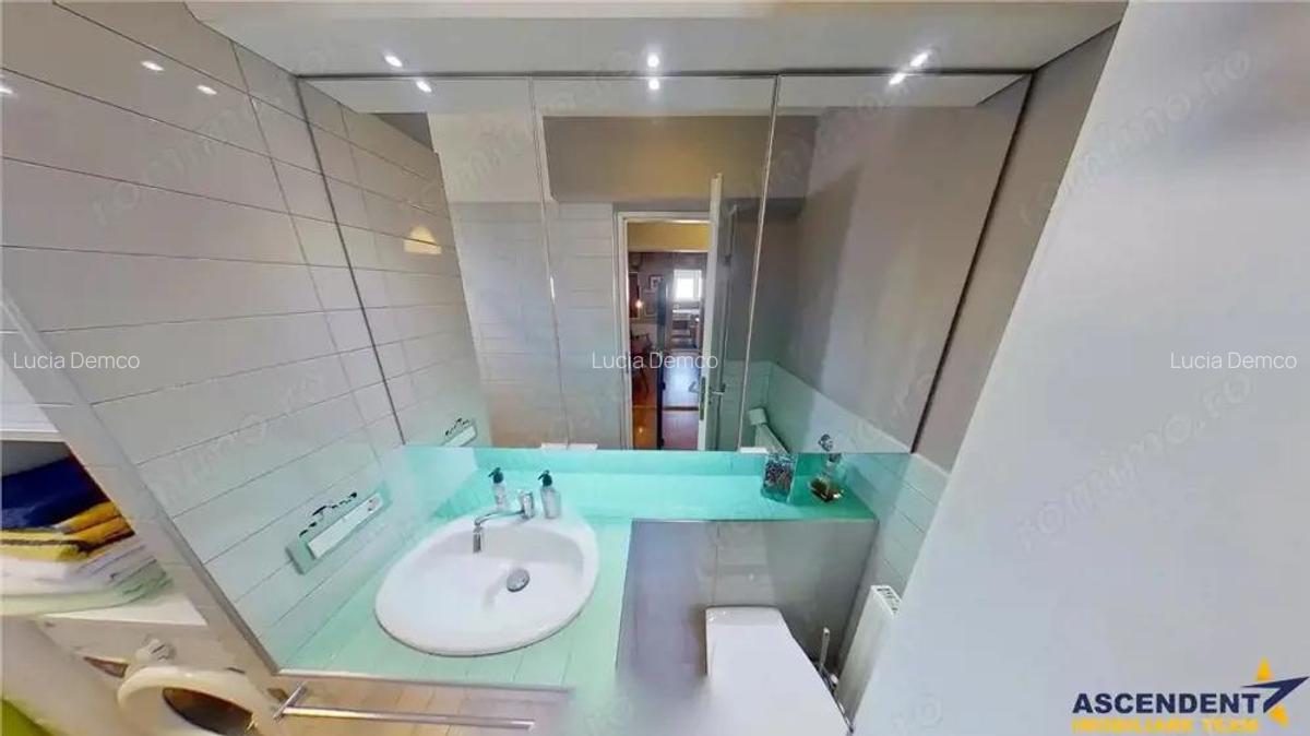 Apartament cu 2 camere,recompartimentat in 3 camere,54 mp,Grivitei. - 13