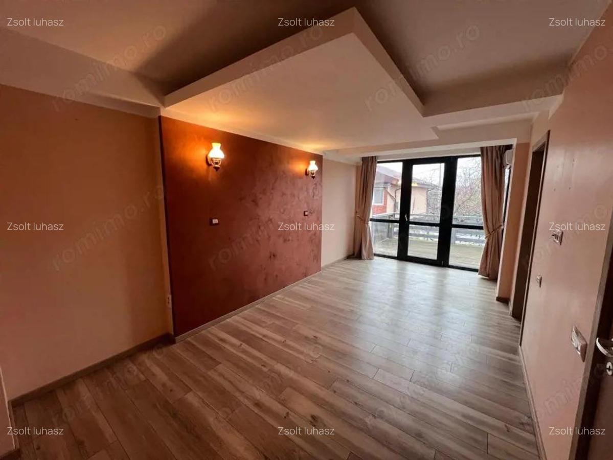 Casa intr-o zona rezidentiala, 130 mp utili, curte matura -Matei Millo - 17