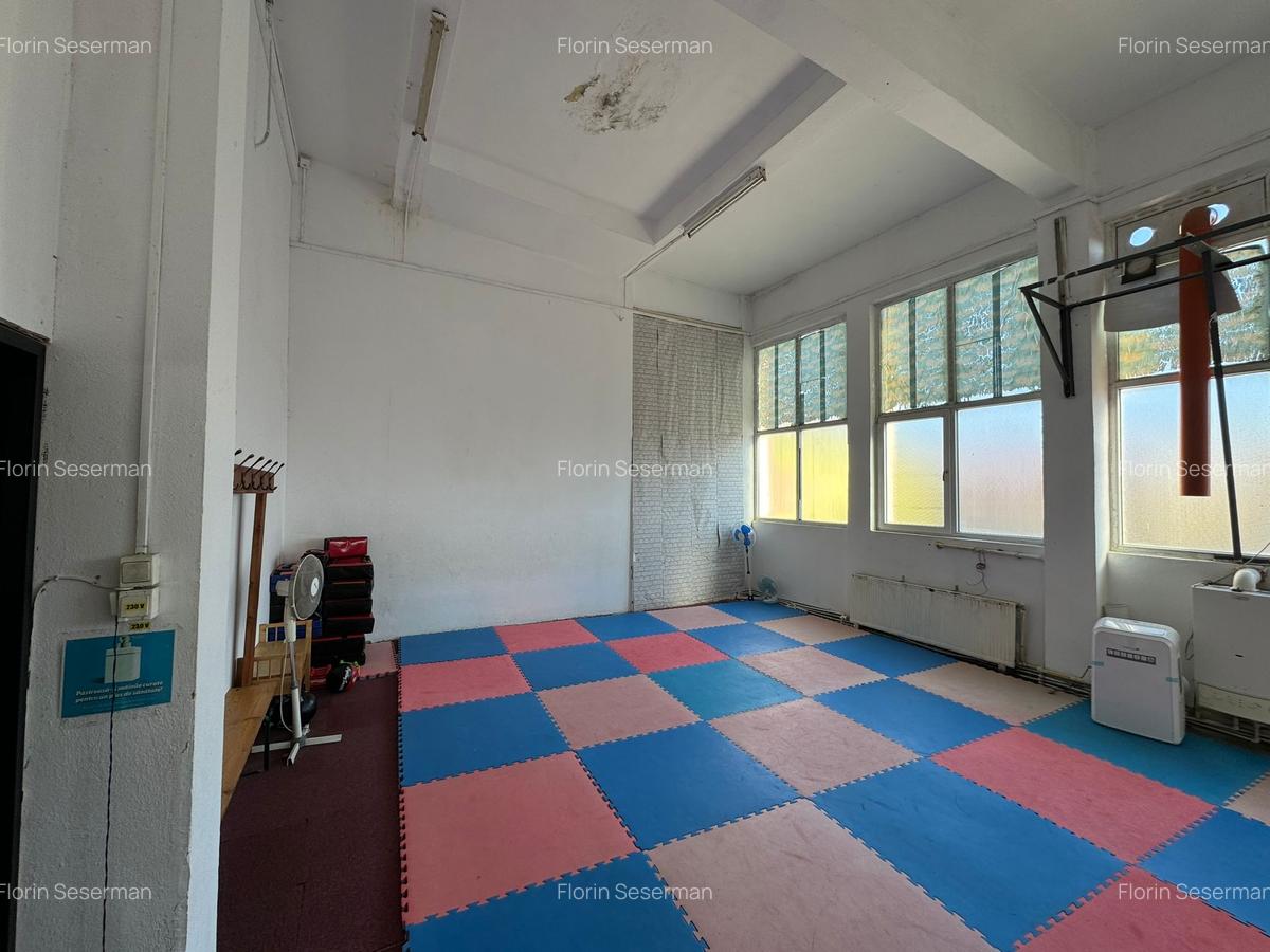 Mega spațiu comercial de vănzare/închiriere în Codlea - 30