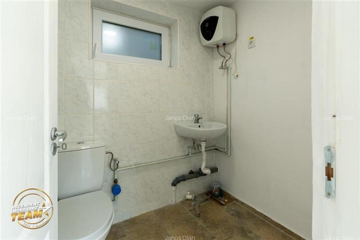 Casa cu spatiu comercial recomandat: locuinta si afacere! - 11 Casa cu spatiu comercial recomandat: locuinta si afacere! - 11