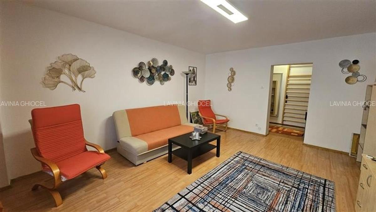 Piata Muncii-Calea Calarasi, apartament 3 camere, decomandat, mobilat-utilat, bl - 8