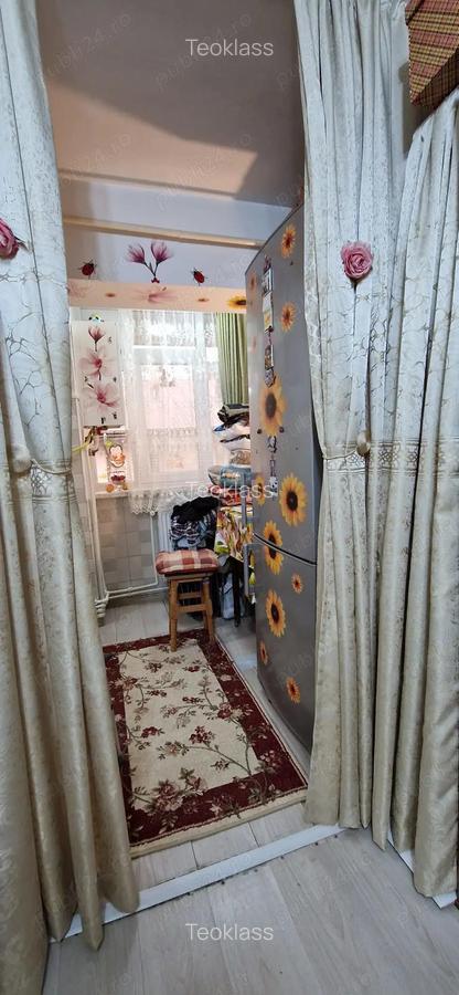 Garsoniera de vanzare etaj 1 - 8