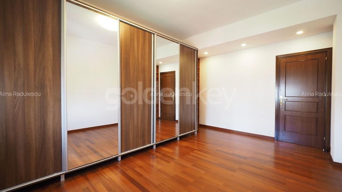 Apartament generos cu 4 camere | vedere panoramica Sud | terasa si garaj - 10