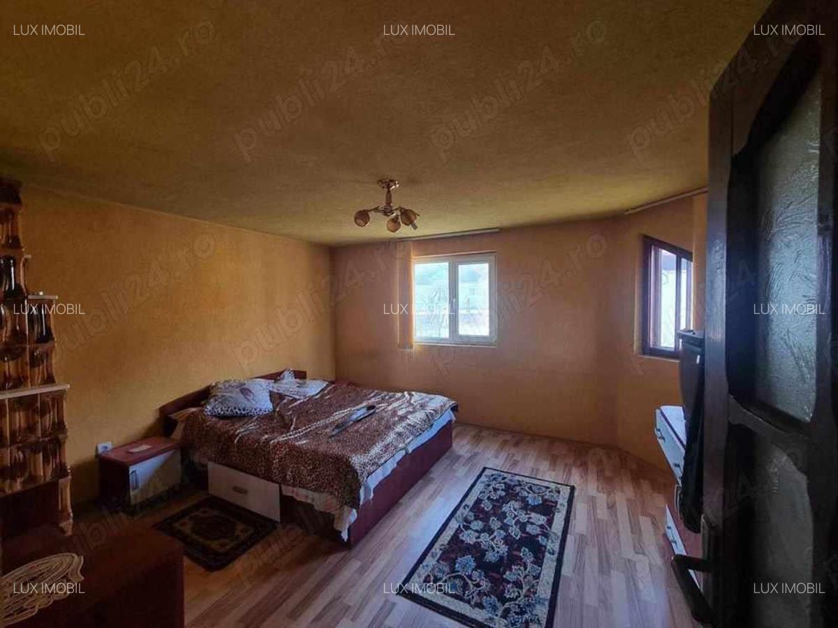 Casa Govora Sat - Gurisoara , 2 case in aceeasi curte , vand sau schimb - 10