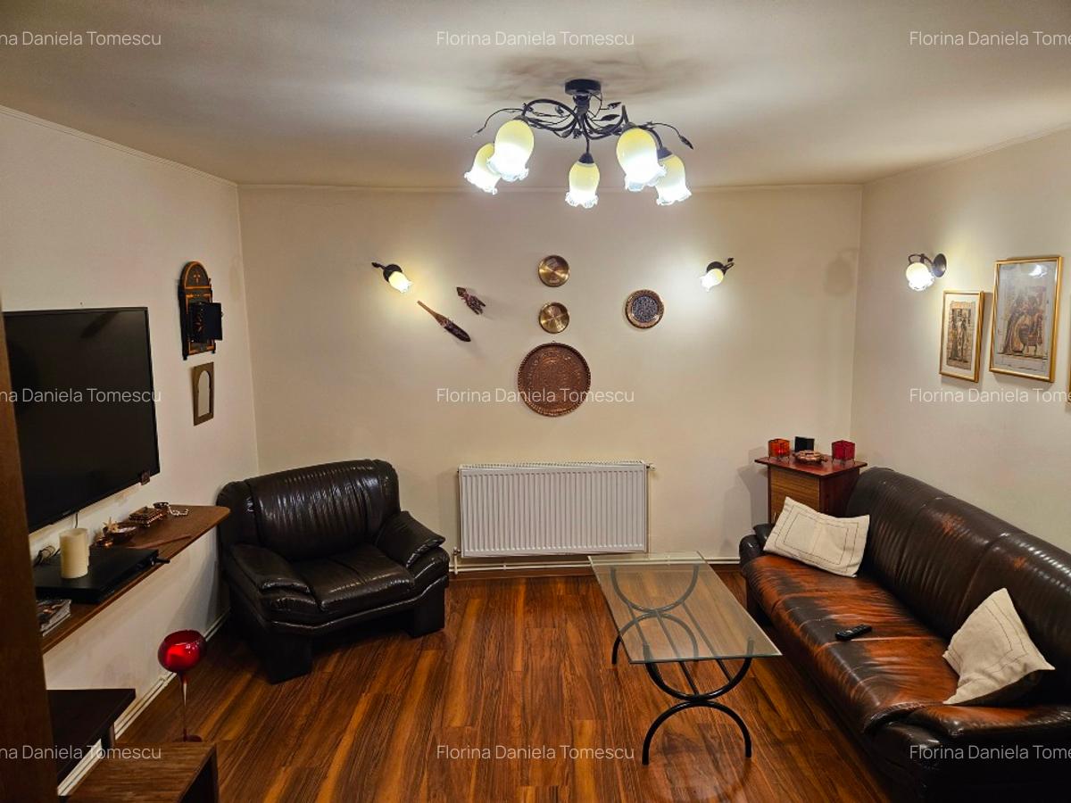 Etaj de vilă cu 4 camere si mansardă. - 6