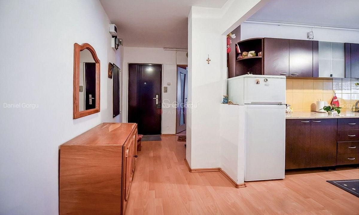 Apartament cu 2 camere decomandat, mobilat în Calea București - 8
