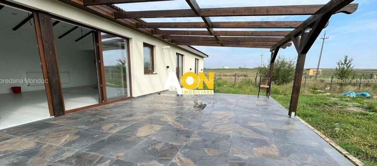 Casa de Vanzare, 3 Camere, 500mp Teren - 2