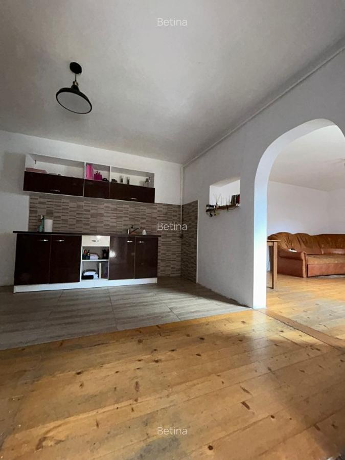 Casă cu etaj de vânzare – ultracentral, Cisnădie - 7