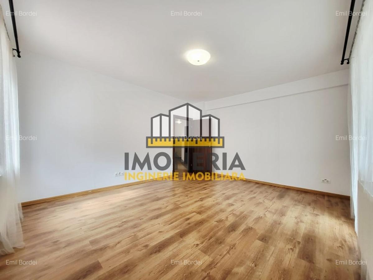 Apartament cu 3 camere decomandat, mobilat în Decebal - 5