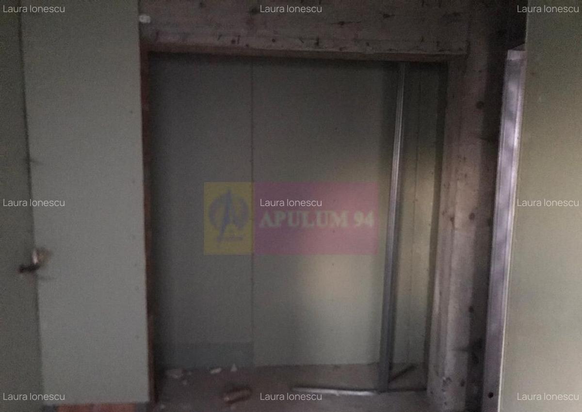 Vila la rosu Zarnesti- Mitropolit Metianu cu vedere super... - 12