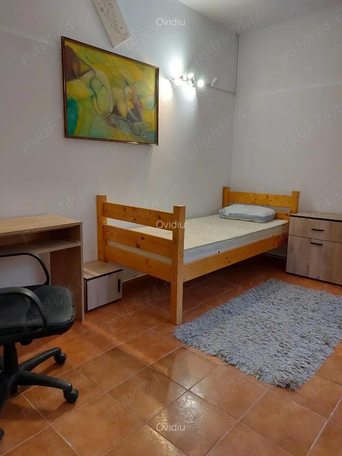 Camera cu baie proprie pentru fete, la vila in Centru, langa UMF - cladirea N.Leon, intrare separata - 4