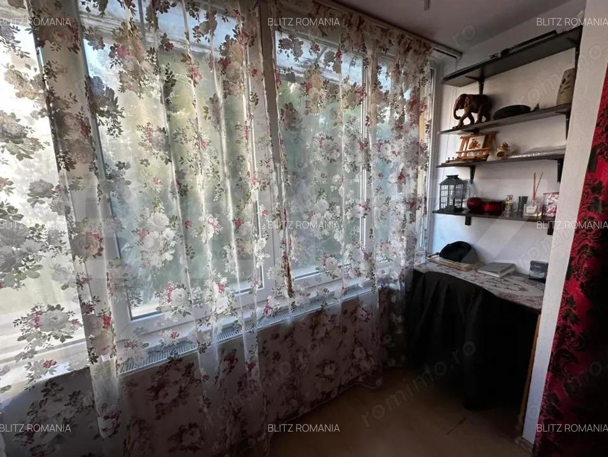 Apartament 3 camere, 56 mp, zona Cetate - 5