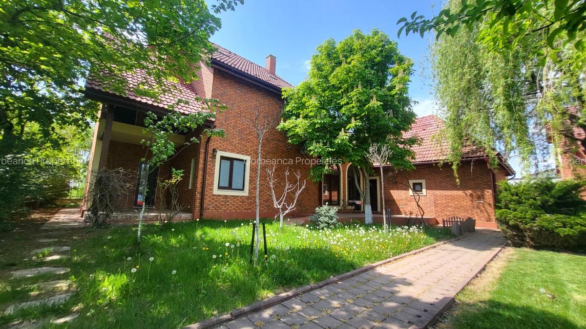 Vila pt familie extinsa, 8 camere, 2 garaje, la Nord de Paradisul Verde - 2