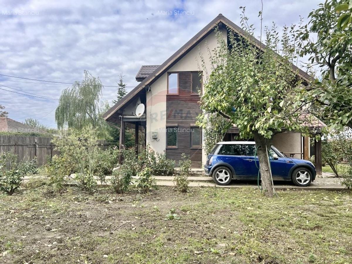 Casa de lemn cu teren generos de 1312 mp de vanzare in Fundulea - 1
