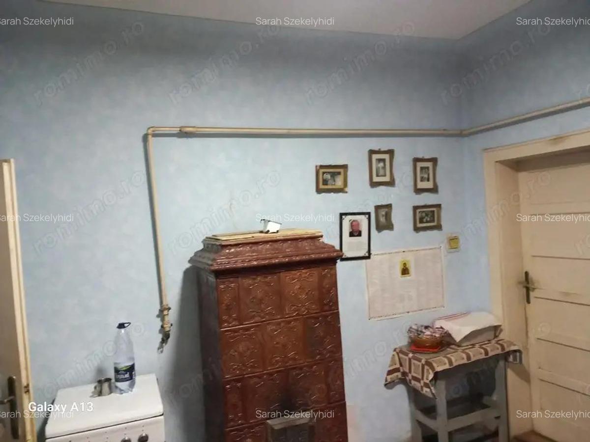 BRASADAS vinde casa 3 cam. zona Unirii teren 550mp. - 10