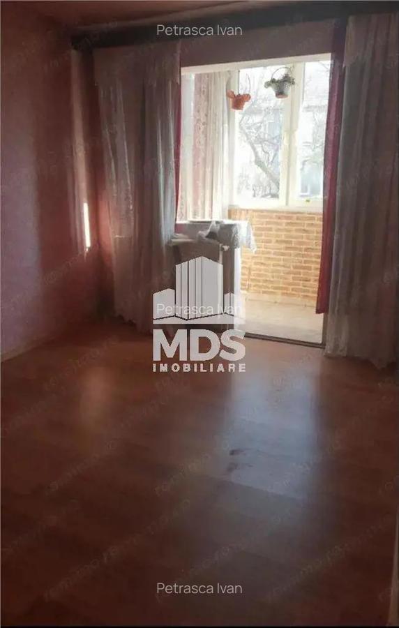 Apartament cu 4 camere cu centrala propie etajul 3 - 8