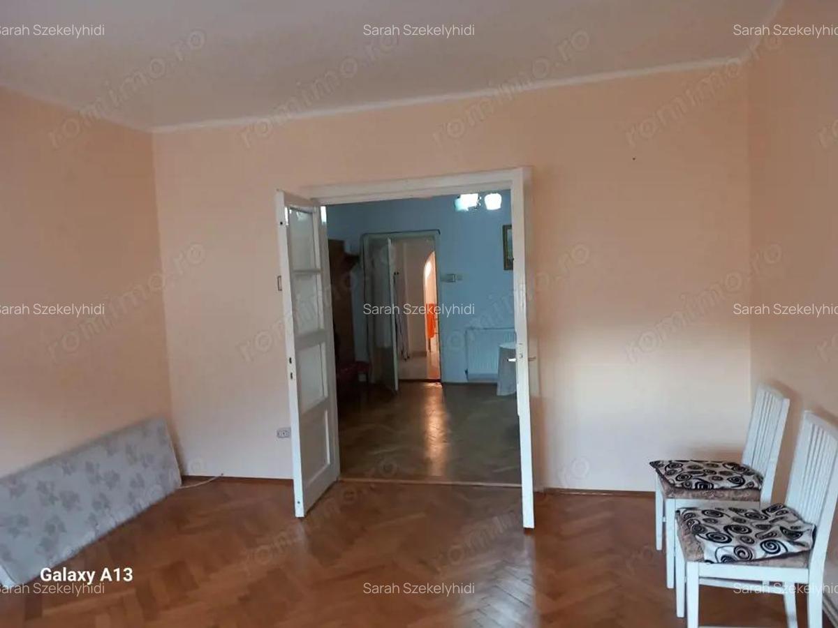 BRASADAS vinde casa 2 cam cu etaj 6 ari zona Bercu Rosu. - 2