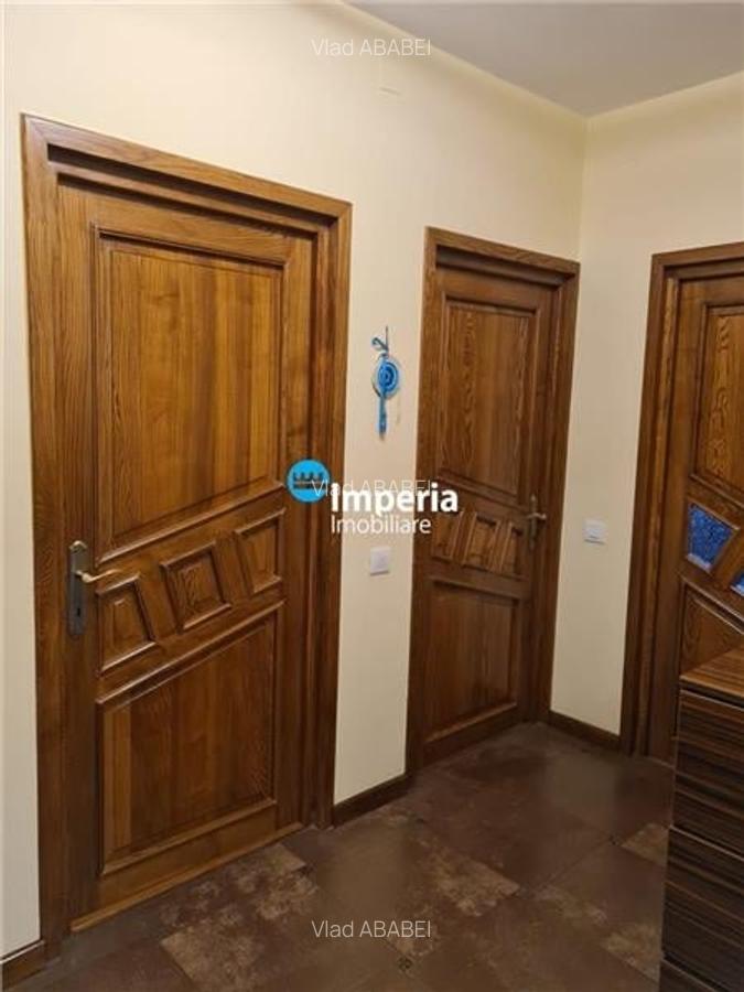 Apartament cu 3 camere decomandat în Podu Roș - 10