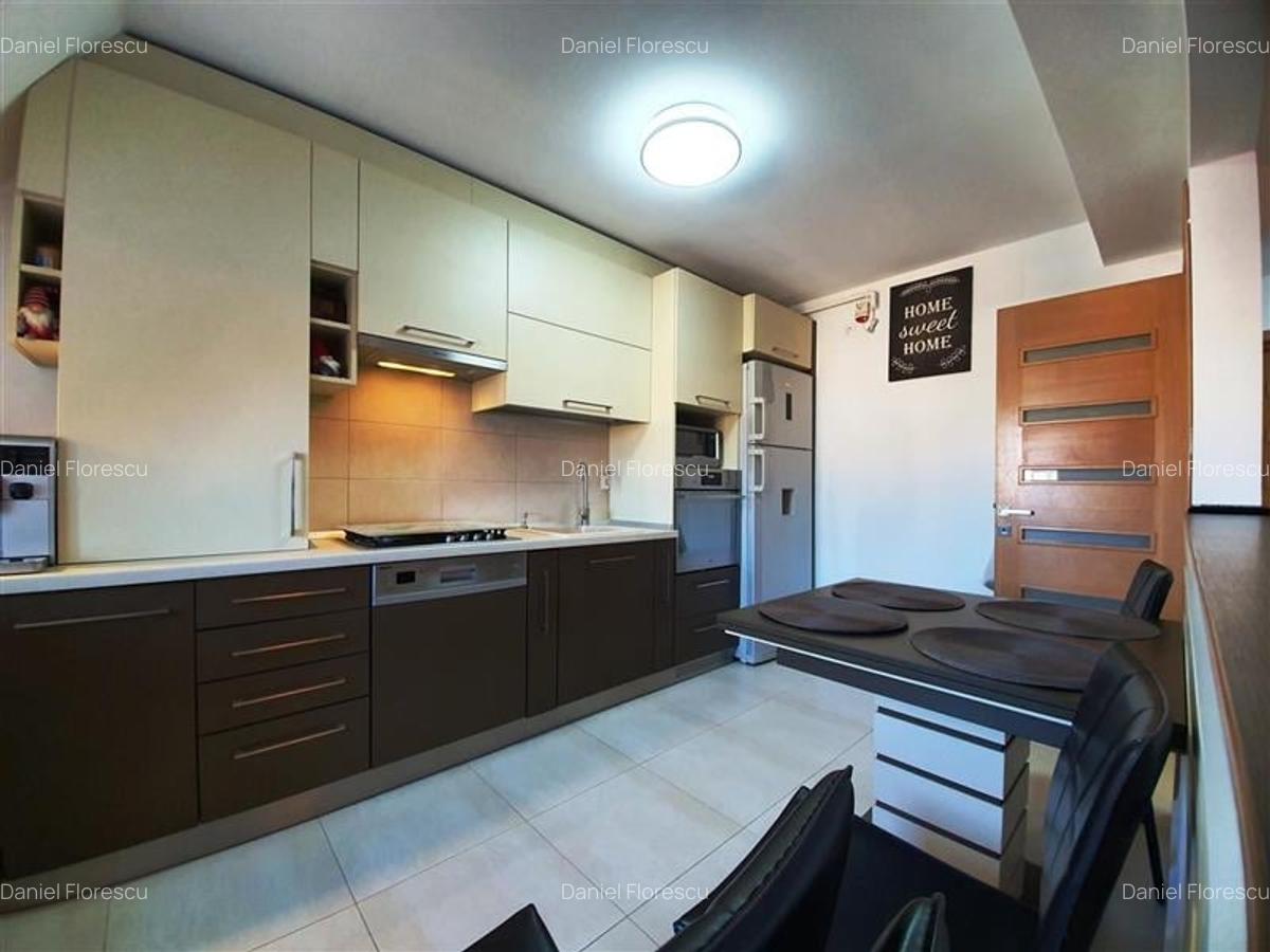 Apartament cu 4 camere decomandat în Tractorul - 5