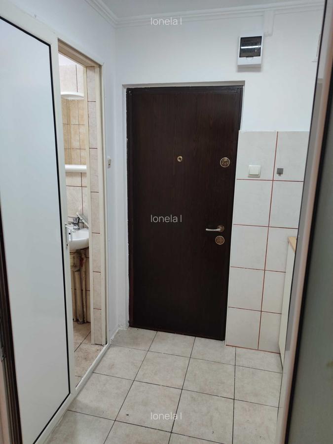 DRISTOR - ZONA FIZICIENILOR - Garsoniera  20 mp - BLOC ANVELOPAT - 5