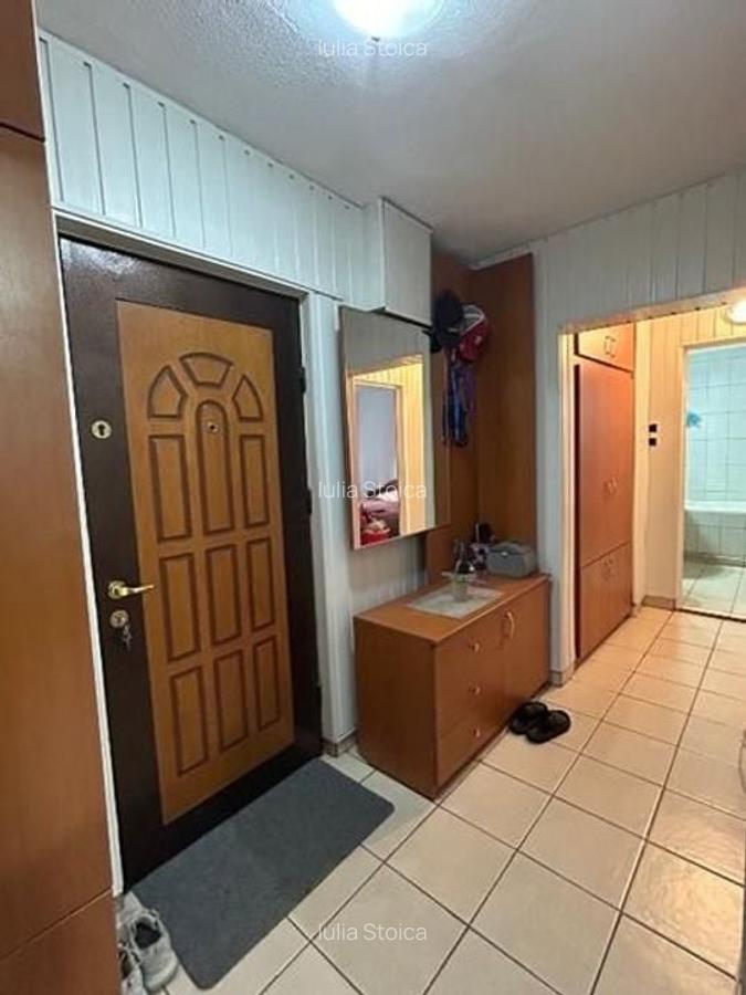 De vanzare Apartament 2 Camere Drumul Sarii - 13 Septembrie - 13
