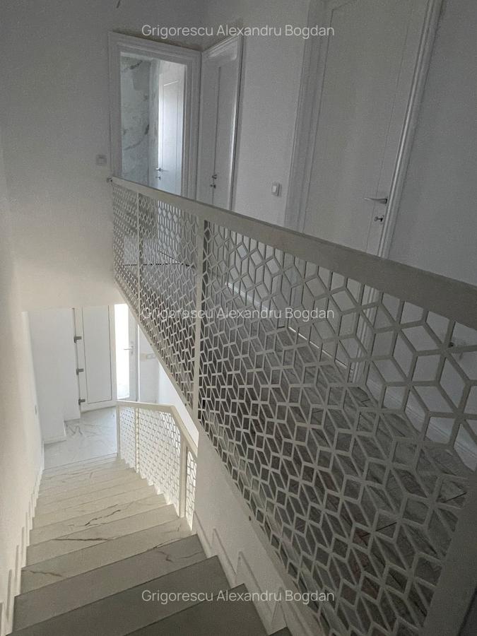 Casă cu 4 camere în Central - 11