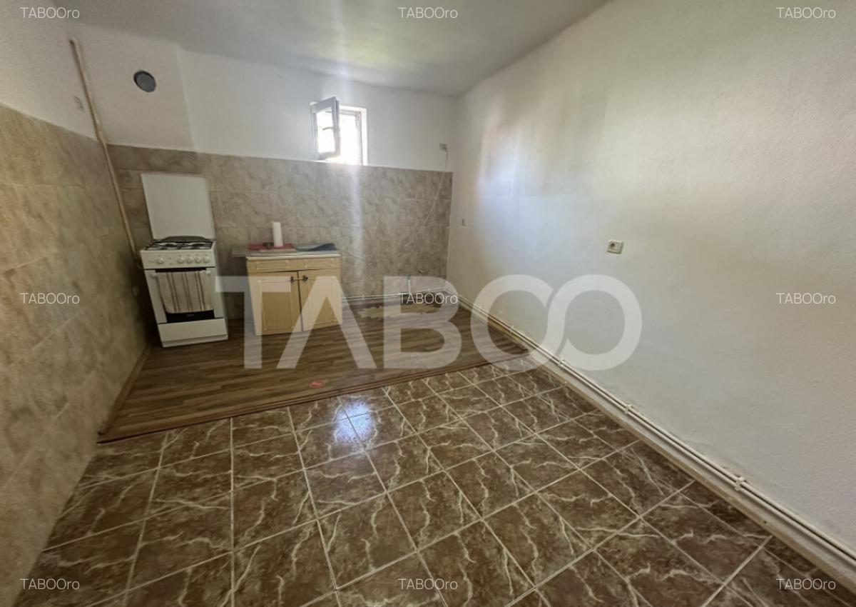 Casa de vanzare 3 camere 110 mpu teren liber 198 mp si garaj - 9
