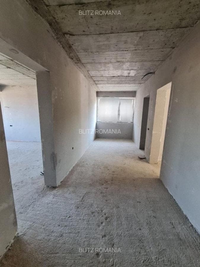 Casa individuala, 5 camere, 714 mp de teren, la 5 minute de Vivo - 5