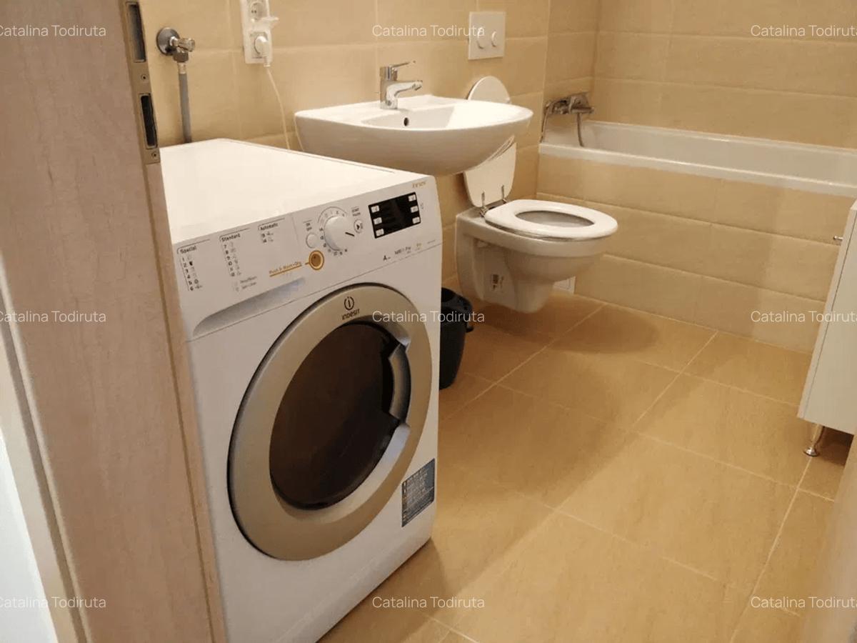 Apartament cu 2 camere decomandat în Tractorul - 5