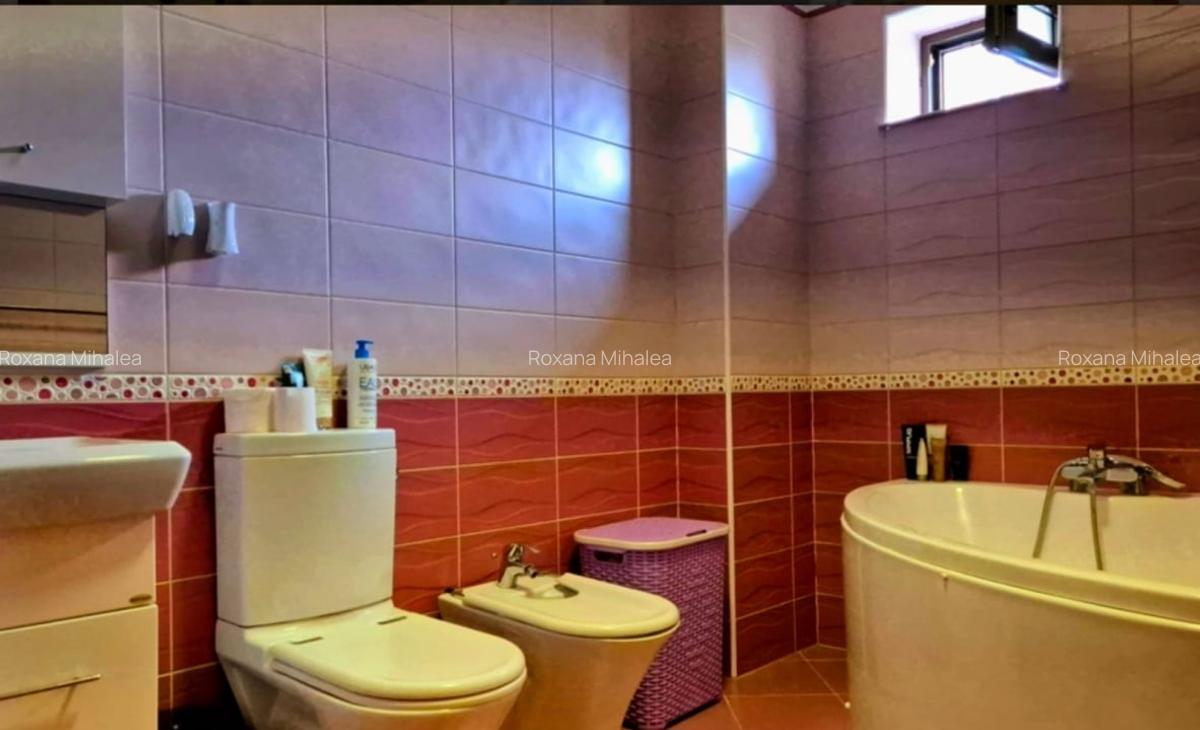 Casa S+P+1+M-11 camere- ideala cinica/after school-5km Piata Unirii - 23