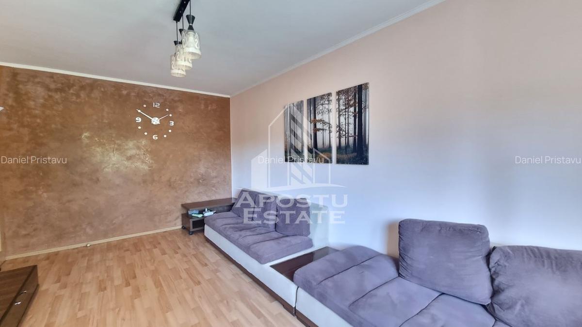 Apartament 3 camere, decomandat, centrala proprie, zona Lipovei - 2