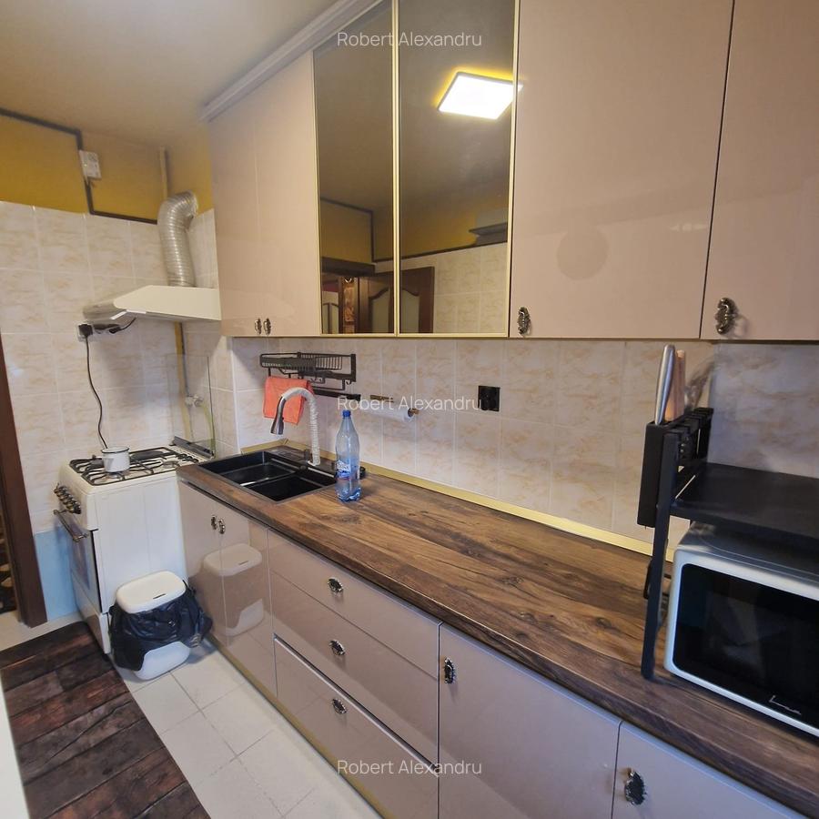 Nord,se vinde apartament semidecomandat ,doua camere ,pret 60000 euro negociabil - 5