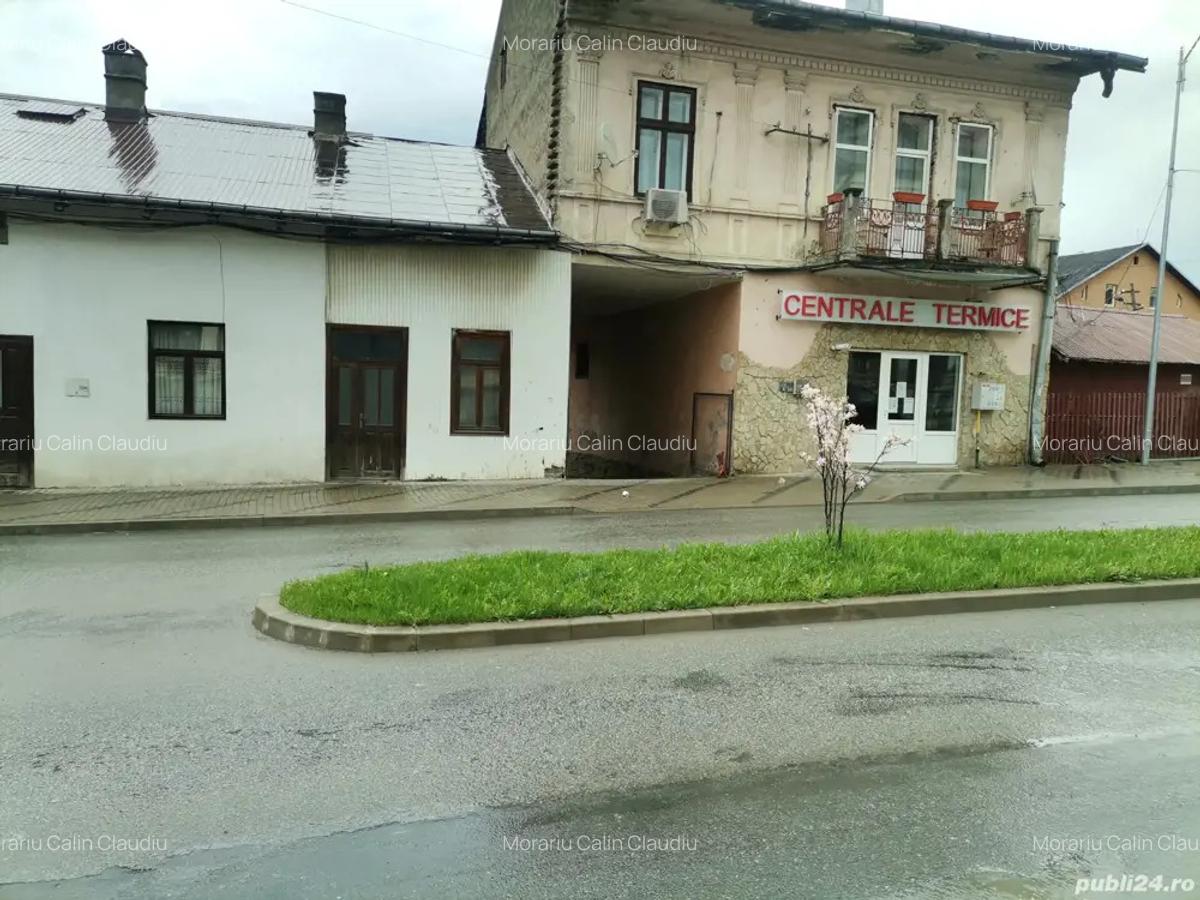 Casa cu 2 camere,bucatarie,magazie,teren 96m2,pt spatii comercial birouri,in zona centrala la strada - 1