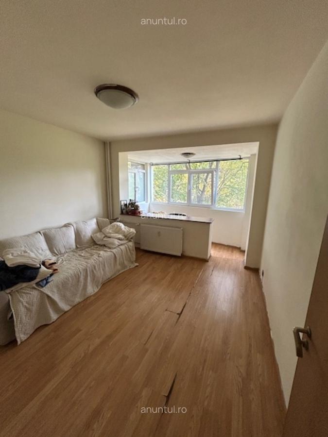 Titan Diham Ivan's stradal bloc reabilitat ap 2 camere decomandat 5 min M - 14