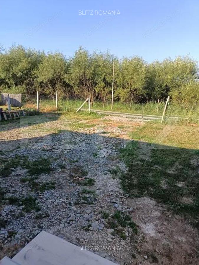 Casa de vanzare Livezile, str. principala - 8