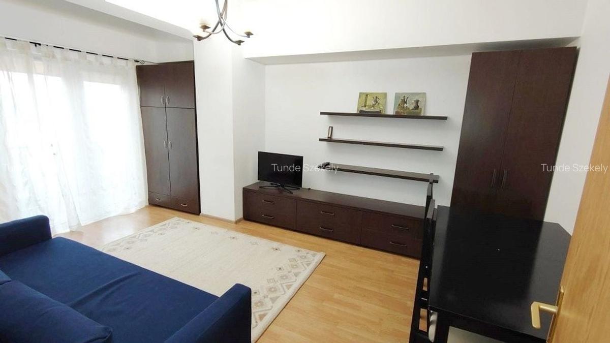Apartament 2 camere, 56 mp, etaj 1/4,  garaj, zona centrala - 1 Apartament 2 camere, 56 mp, etaj 1/4,  garaj, zona centrala - 1