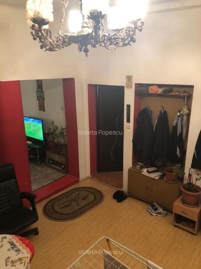 Apartament cu 4 camere semidecomandat în Dâmbovița - 2