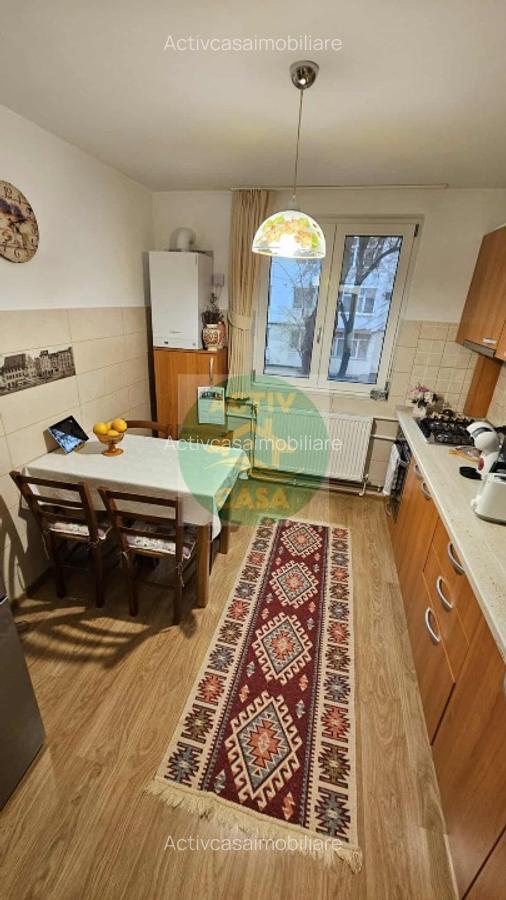 Apartament 3 camere, etaj 1 - 8