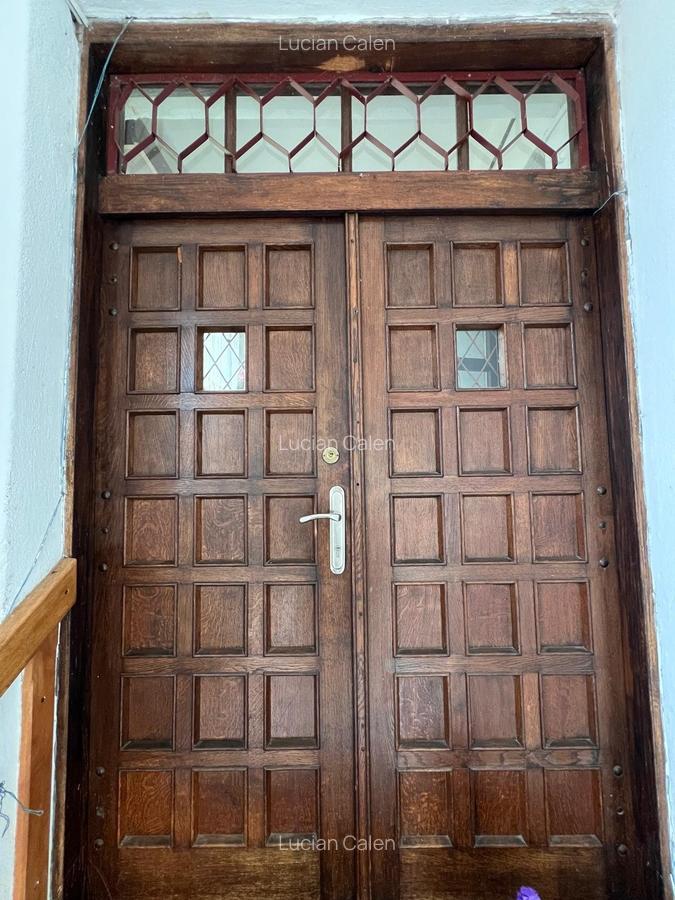De vânzare apartament în casă zona centrala. Brasov - 2
