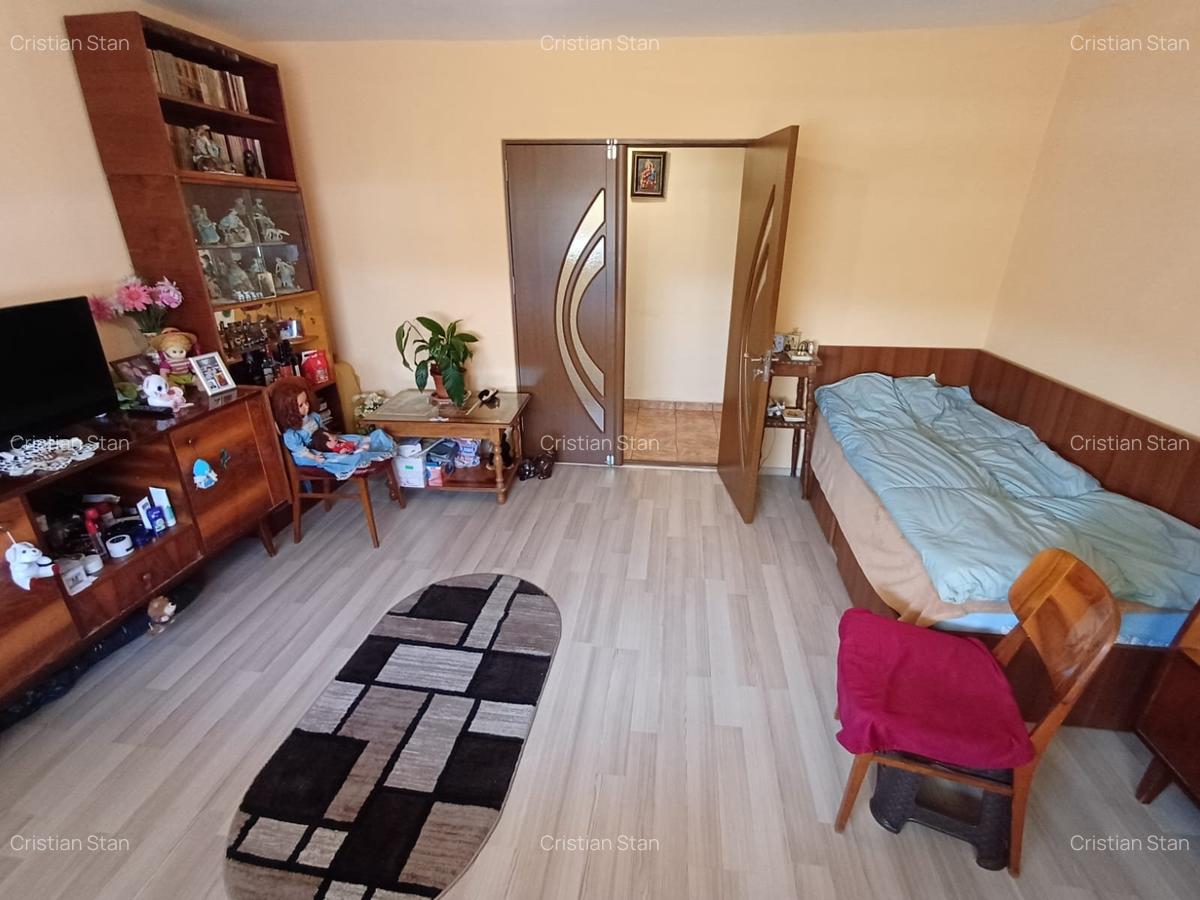 Vanzare apartament 3 camere Militari - Pacii et 9/10 vedere libera panoramica - 2