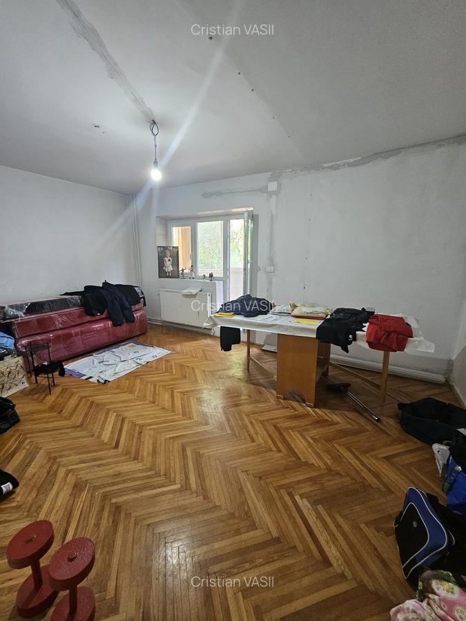 Apartament cu 2 camere decomandat în Aradului - 2