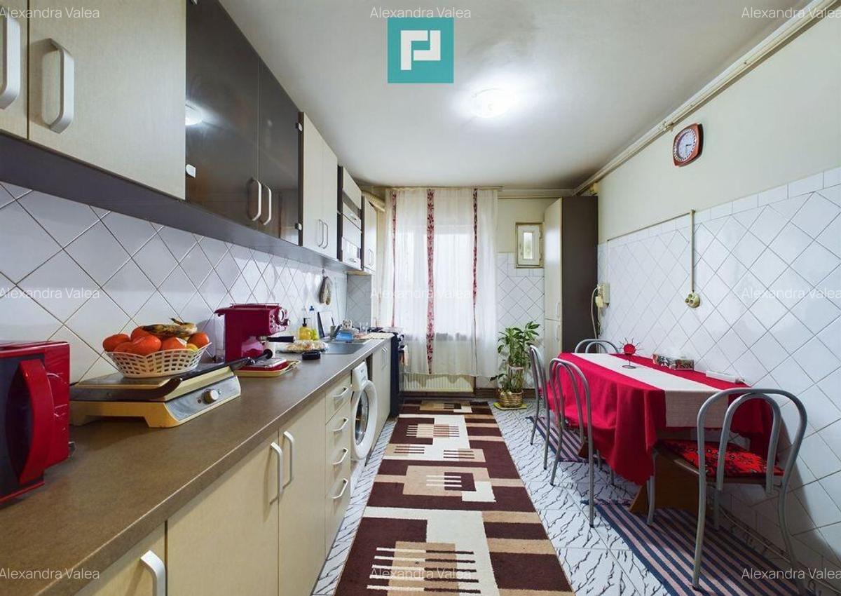 Apartament 3 Camere in Vlaicu, la Z-uri - 11