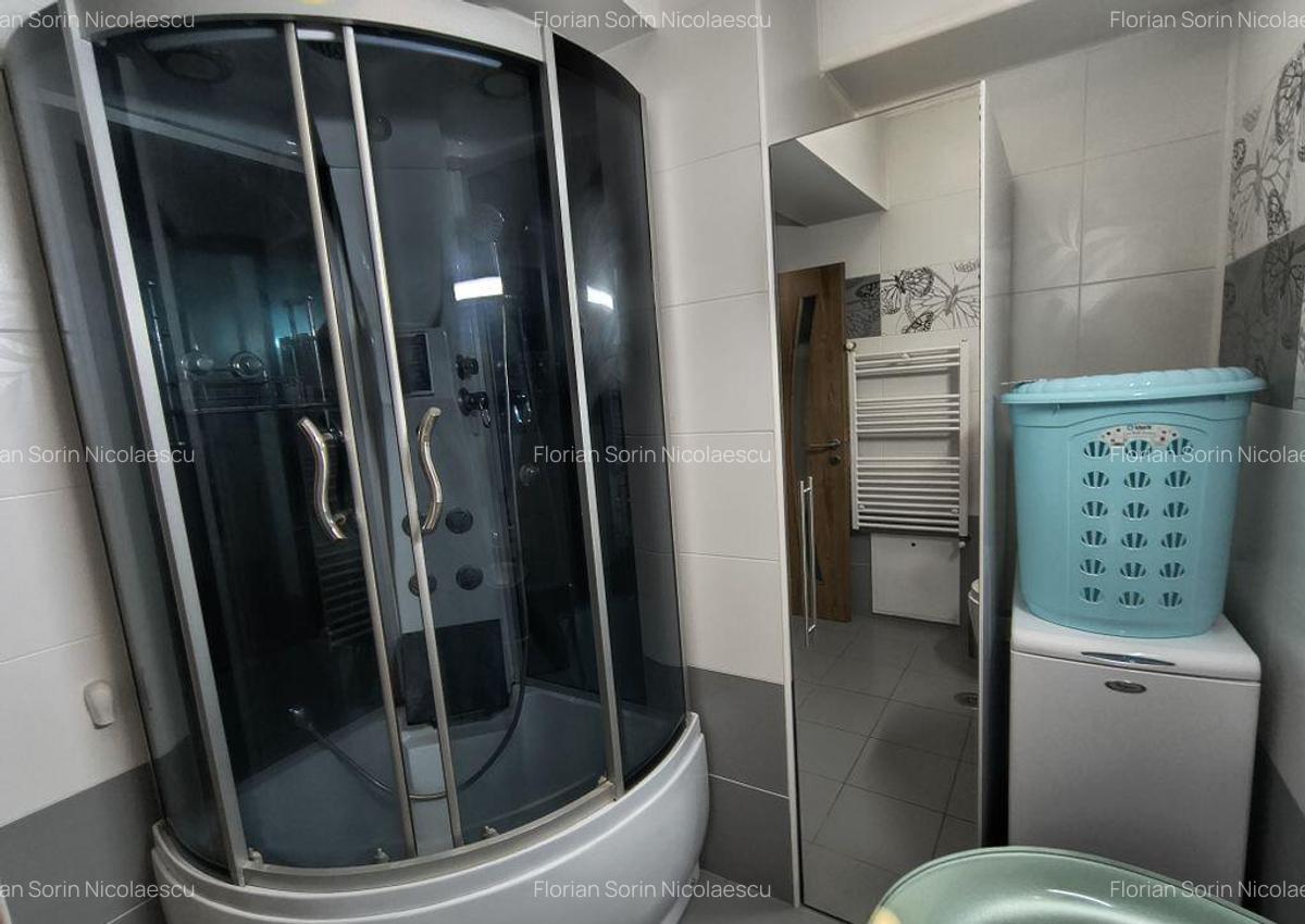 Delta Vacare?ti - Pia?a Sudului - 11 Delta Vacare?ti - Pia?a Sudului - 11