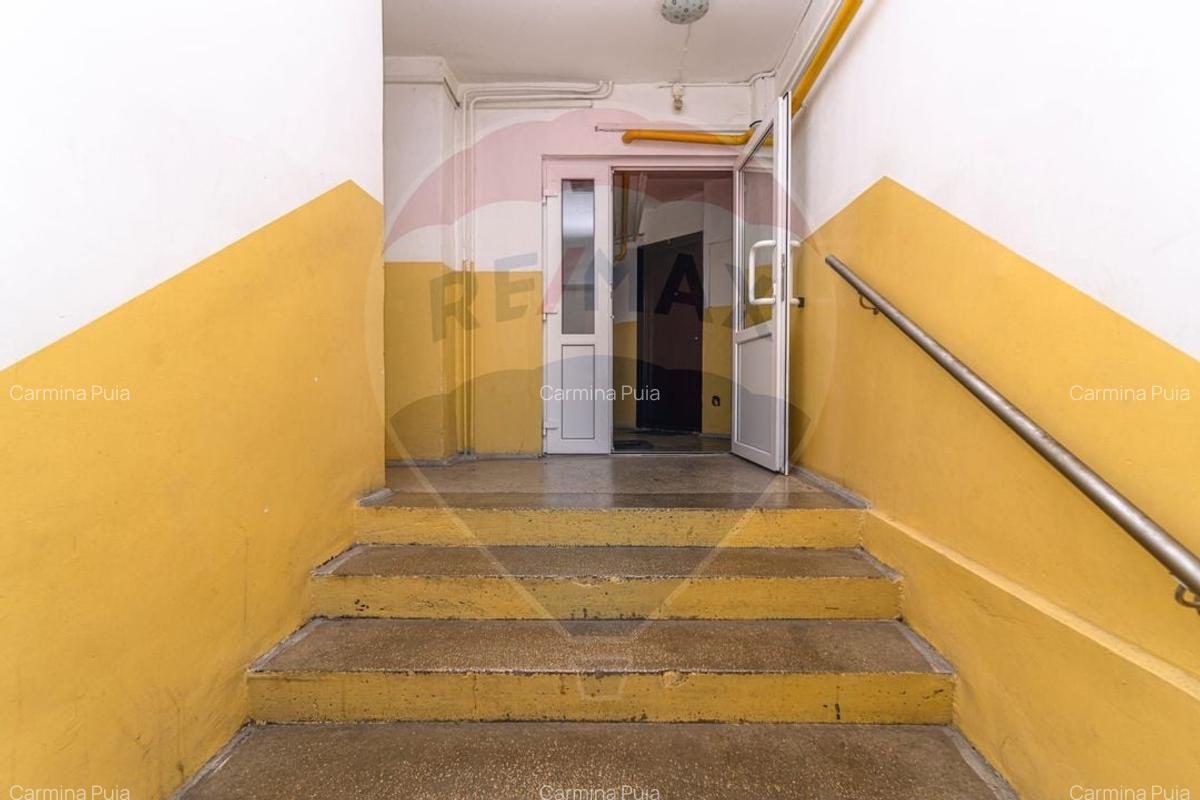 Apartament 2 camere/ 2 balcoane/de renovat-  zona Tractorul! - 4