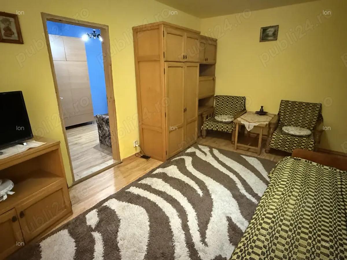 Proprietar, vand apartament 2 camere Re?i?a - 5