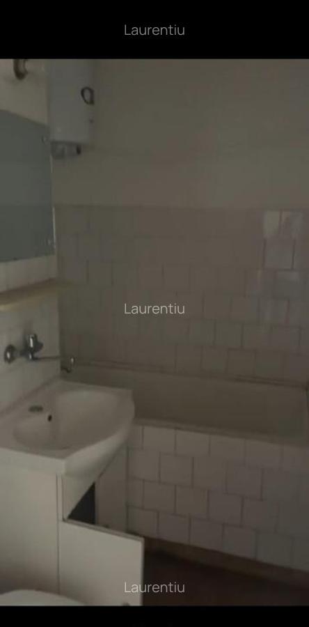 Apart. 4 camere Hipodrom etaj 1 - 3