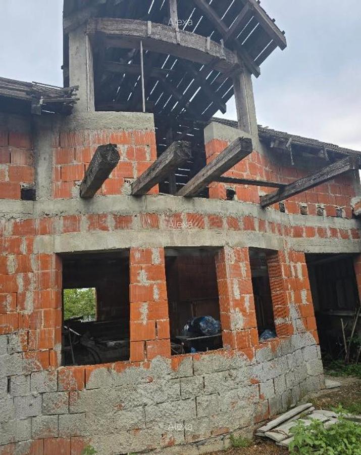 Casa loc SUMUGIU , sc 200 mp , parte veche si noua, ter 2670, sosea - 13