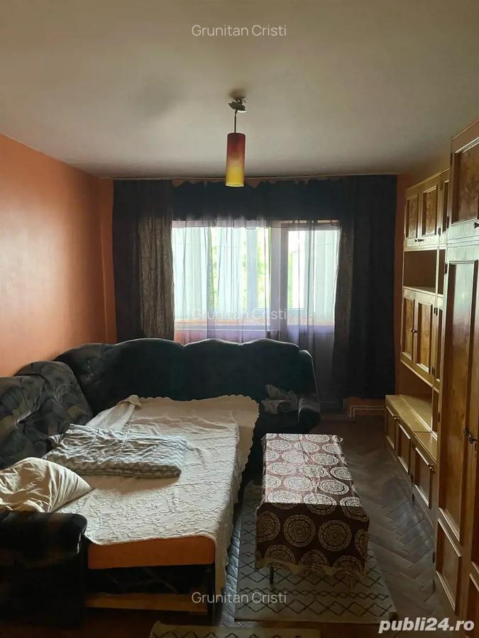 Inchiriez apartament 2 camere - 1