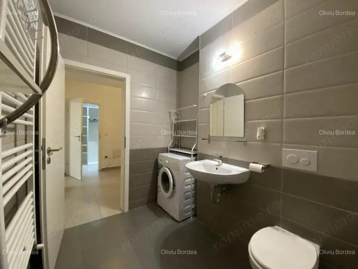Studio de inchiriat cu terasa ?i priveli?te unica spre Tampa zona Tractoru - 12