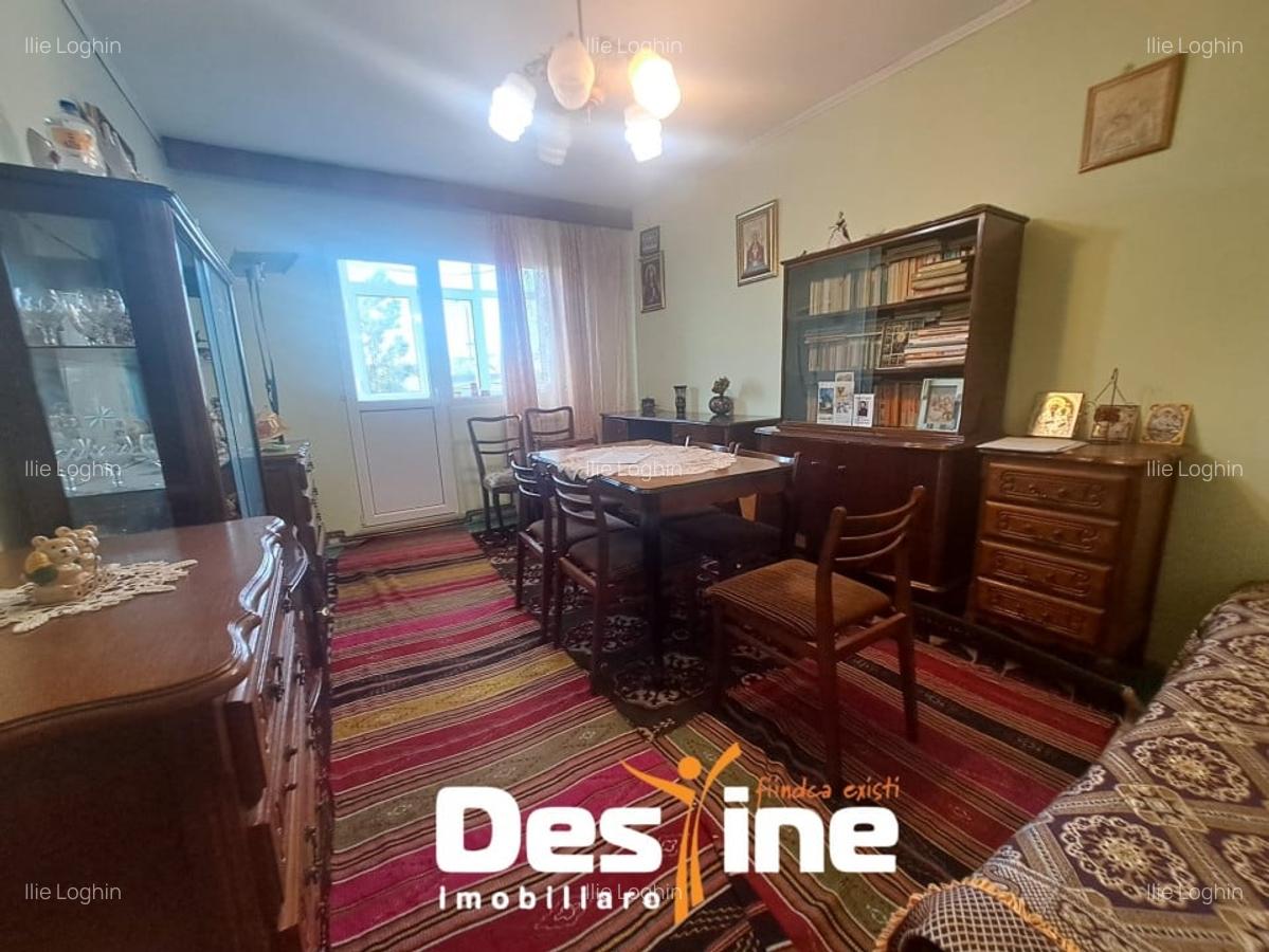 Apartament 3 camere DECOMANDAT, Dacia 65,7 mp - 1